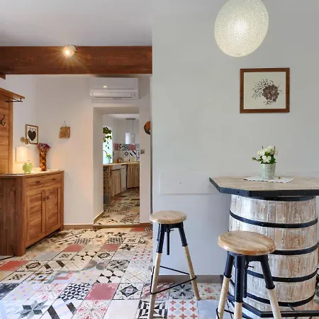 Nicolara By Interhome *