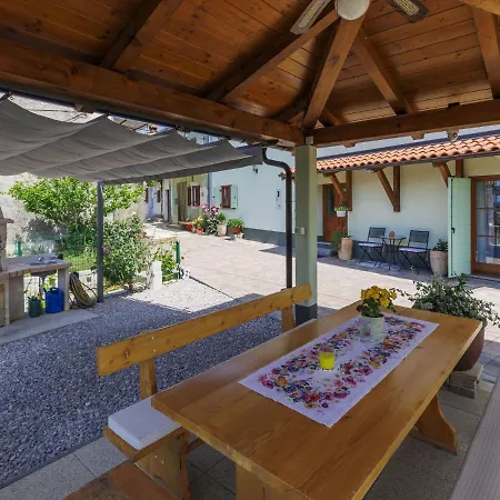 Nicolara By Interhome Casa vacanze Buzet